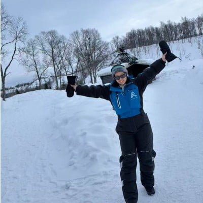 Nikita He - Sales Manager